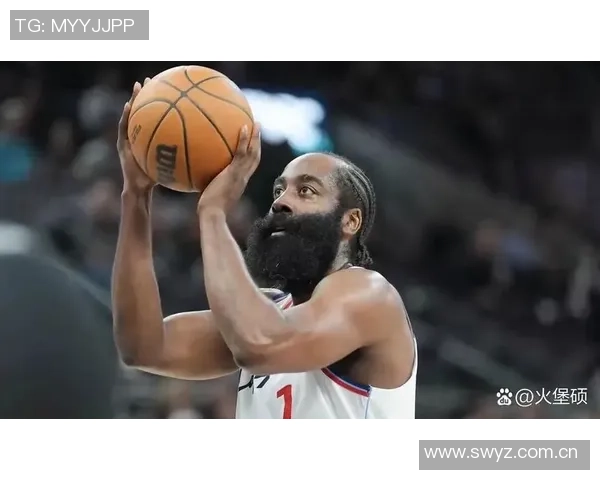 小里呼吁理性看待哈登季后赛表现与造犯规的争议与成见